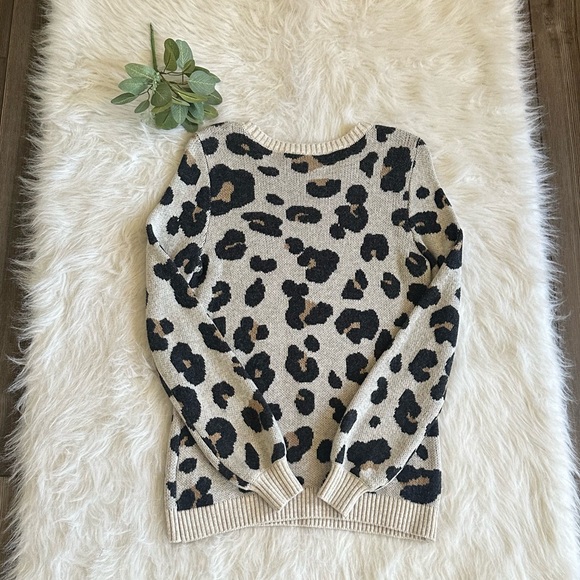 LOFT Leopard Sweater Size Extra Small - Picture 8 of 10